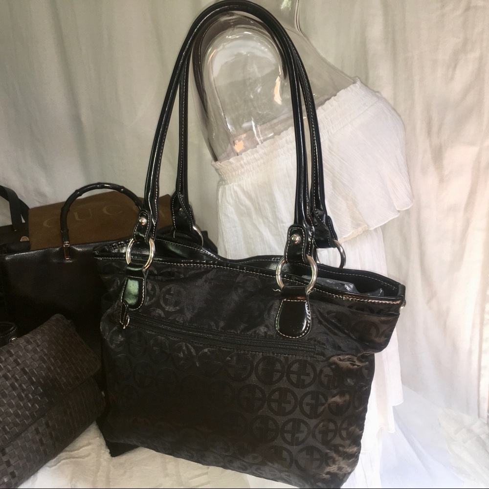 Large roomy practical logo shoulder satchel tote